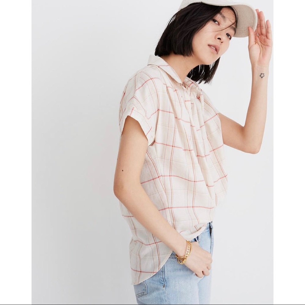Central Popover Shirt in Fine Plaid - Picture 2 of 5